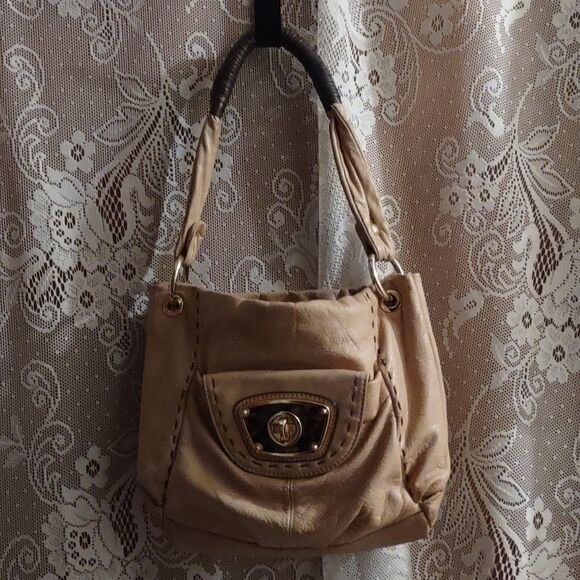 B. Makowsky leather shoulder bag, tortoise shell‎ clasp 3 interior pockets - Picture 1 of 10